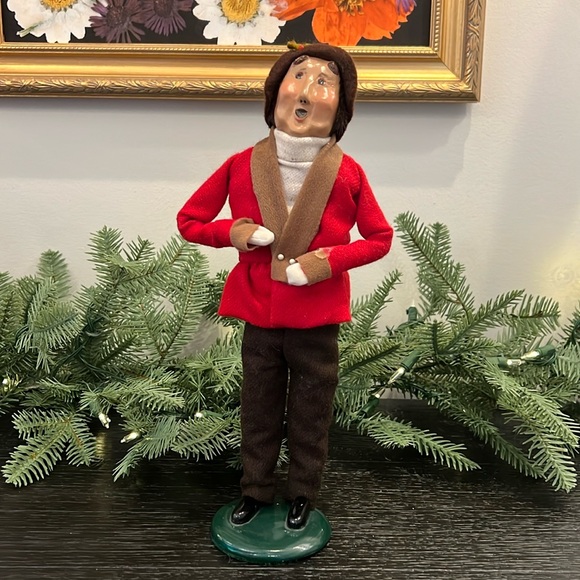 Byers’ Choice Caroler - Picture 1 of 7